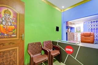 OYO Golden Guest House - 6