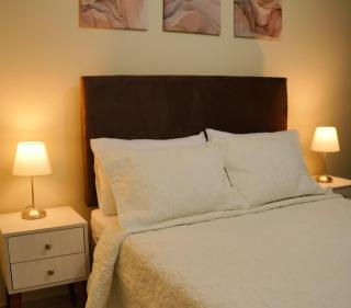 Huacachina House King Bed Room with Air Conditioning - 4