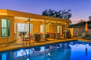 Luxury 5BR Retreat, Pool, Spa, Mini Golf, Game RM - 1