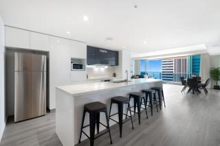 Hiltons Ocean Crown 49 - 2