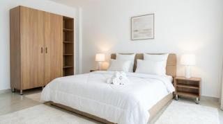 Luxury Stylish 3BR Direct View East Hub - 0