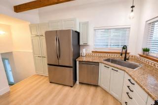 Sleeps 16, 1min Walk To The Beach, Heated PoolSpa - 4