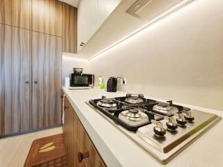 607 - 2 bedrooms 2 bathrooms large balcony opposite Box Hill Central 5 people parking space Tempo luxury apartment - 5