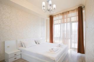 Central Cozy 2-BR with Balcony - 7