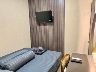 De Patuk Suite Homestay - 8