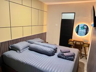 De Patuk Suite Homestay - 1