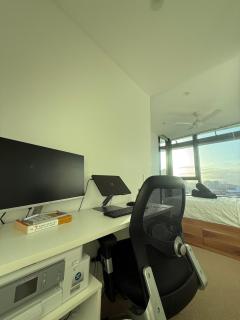 Penthouse-Top Floor with Pool & City Views - 5