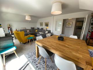 REF 360 LARMOR-PLAGE spacieux appartement T3 vue mer - 6