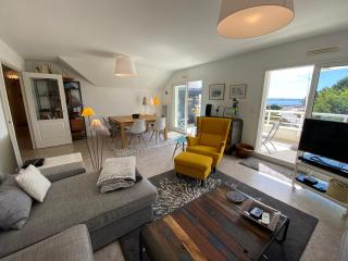 REF 360 LARMOR-PLAGE spacieux appartement T3 vue mer - 3