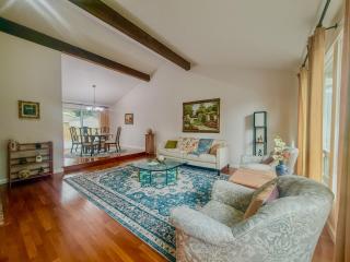 Entire 3-bedrooms charming house in Lake Forest Park - 8