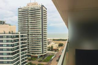 Luxurious Apartment with Ocean View and Heated Pool - 1