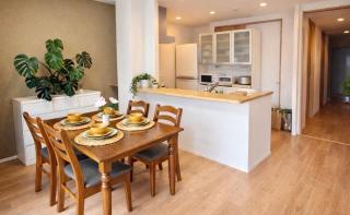 Namba Luxe 3 Bedroom Balcony Suite - 0