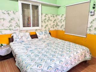 Divine Stay- Prime Location At Janambhumi, Convenience At Your HomeStay With All Facilities - 9