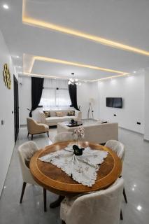 Charming and modern 3-Bedroom Apartment - 8