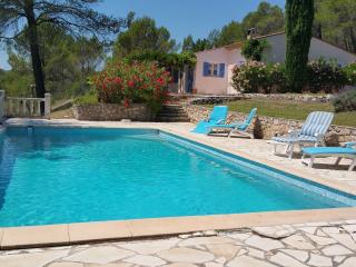 Villa in Salernes with Pool and Scenic Views - Salernes - 8