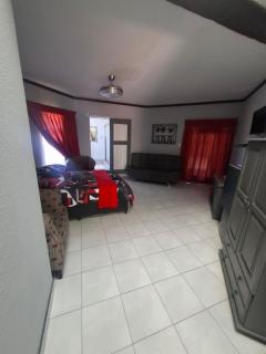 Villa Caramia Guest Lodge - 9