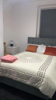 PLUS Properties Westport 2 - 1