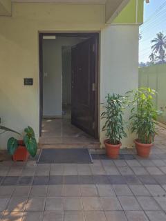 Dei Gratia 3BHK Pvt Floor By UrbanEase Properties - 3