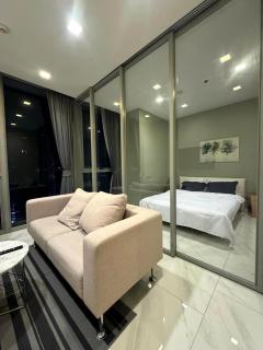 Luxury HighRise Condo Stunning City View BTS Nana - 8