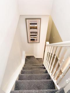 Spacious 2-Bedroom Apartment near Cardiff City Centre - 3