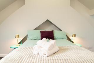 Spacious 2-Bedroom Apartment near Cardiff City Centre - 9