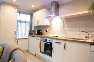 Modern Hideaway Sleek 2BR Apartment Private Garden Views - 8