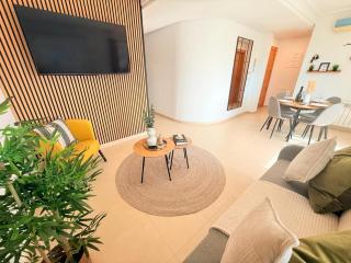 Casa Daisy Luxury Golf Retreat at Hacienda Riquelme with Pool Lake and Golf Views - 3
