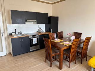 Annabeth Cozy an Quiet Parkside Residence - 9