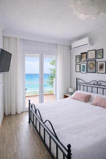 Ethereal Beach House - 7