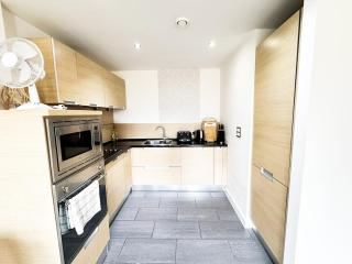 Chic 1 Bedroom Flat in The Heart of Manchester - 6