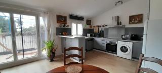 Haut de villa calme, 2 chambres et vue dégagée - proche calanques - 2