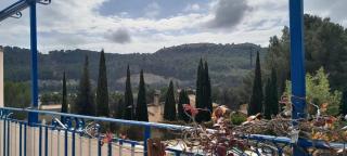 Haut de villa calme, 2 chambres et vue dégagée - proche calanques - 1