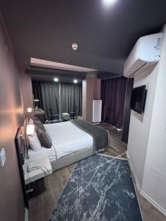 The Montana City Hotel - 1