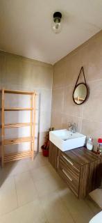 Ensuite Room in a shared apartment with pool - 5
