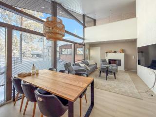 Spacious holiday home in a good location, stunning views - 9