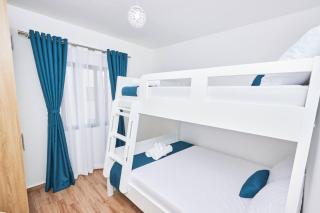 Sunset Escape Apartment Modern Spacious Two Bedroom in Tatu City - 5