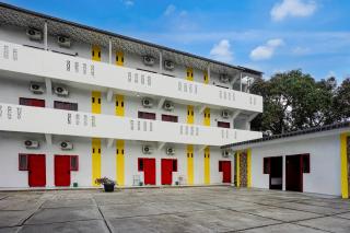 Hotel O near Ring Road City Walks formerly Graha Aisyah - 2