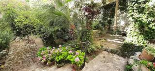 Fairy Tales Garden With private Parking - 5