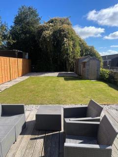 Hucknall cosy quiet bungalow sleeps 5 - 3