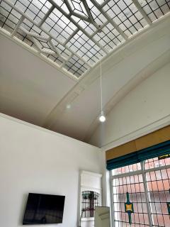 #20 Huge 2BR City Centre Apartment with Glass Ceiling Sleeps 6 Near Hull New Theatre - 5