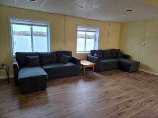 Lakeside Lodge- Renovations & upgrades coming! - Holiday Home - 3