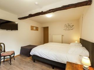 Holiday Home in Glabbeek with Garden - Bunsbeek - 2