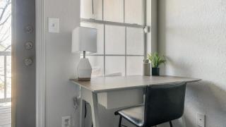 Landing Beautiful 1BD Tennis Court Gym - Stockbridge - 6