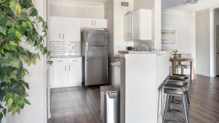 Landing Beautiful 1BD Tennis Court Gym - Stockbridge - 5