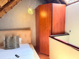 Crown Guesthouse Garsfontein - 2