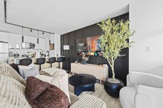Near NYC Well-Located 2BR Apartment Sleeps 10 - 3