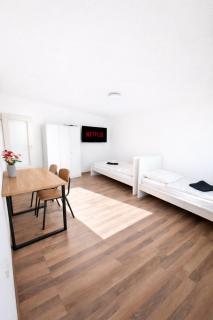 LETA Homes - Charmante FeWo mit sonnigem Balkon - 9