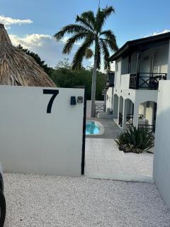 Cas Grandi Studios & Apartments with Pool & Jacuzzi - 9