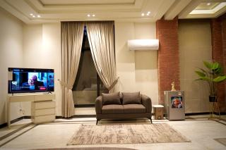Claystone Retreat F-7 Islamabad - 1