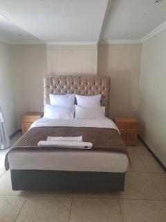 Airport view motel - 3